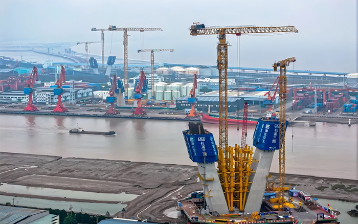 迈向云端 w66利来超大塔助力天下级桥梁建设