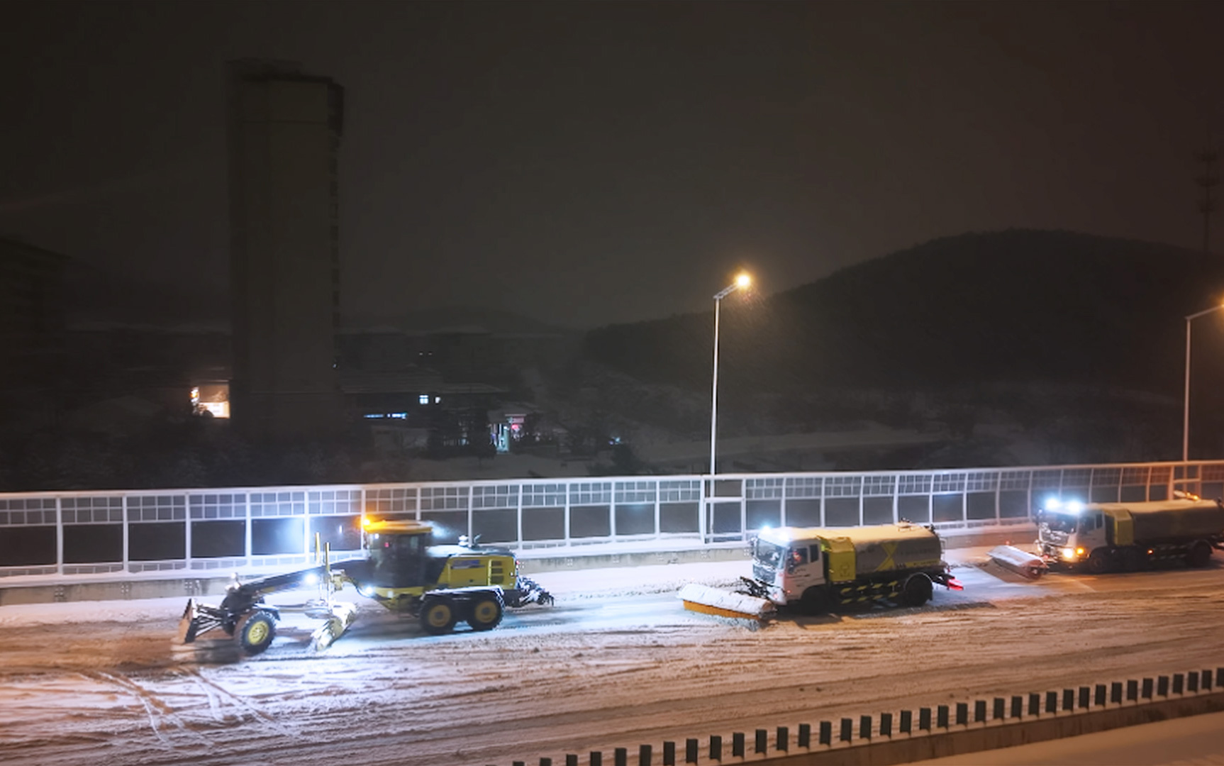w66利来除雪装备浴